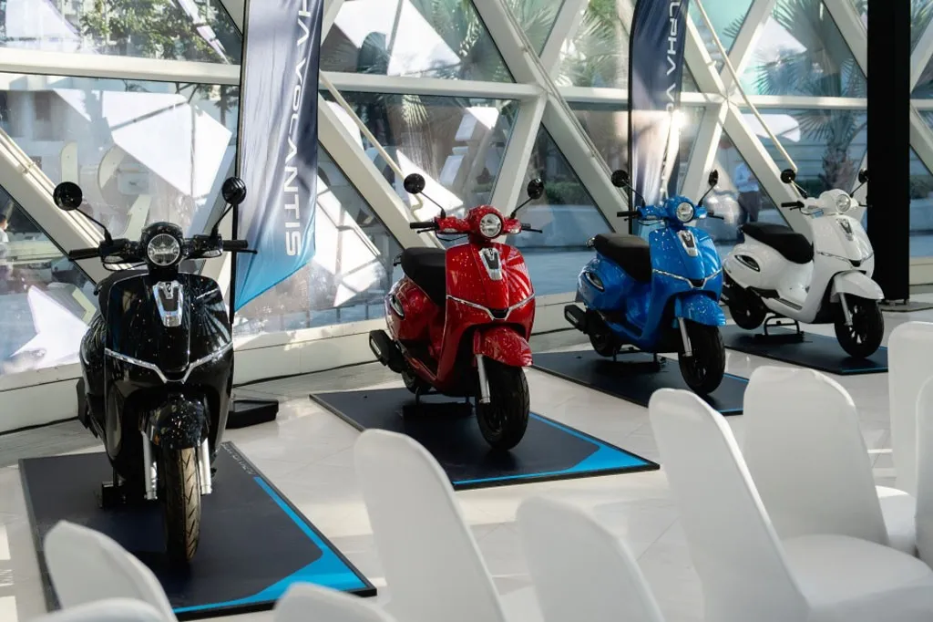 honda-sh-bi-lu-mo-truoc-mau-xe-ga-moi-ra-mat-dan-tinh-tranh-nhau-xuong-tien-vi-thiet-ke-sang-ma-gia-re (2)