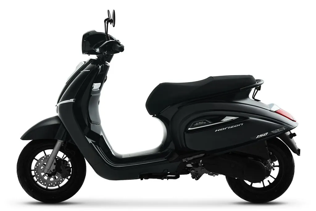 honda-sh-bi-lu-mo-truoc-mau-xe-ga-moi-ra-mat-dan-tinh-tranh-nhau-xuong-tien-vi-thiet-ke-sang-ma-gia-re (4)