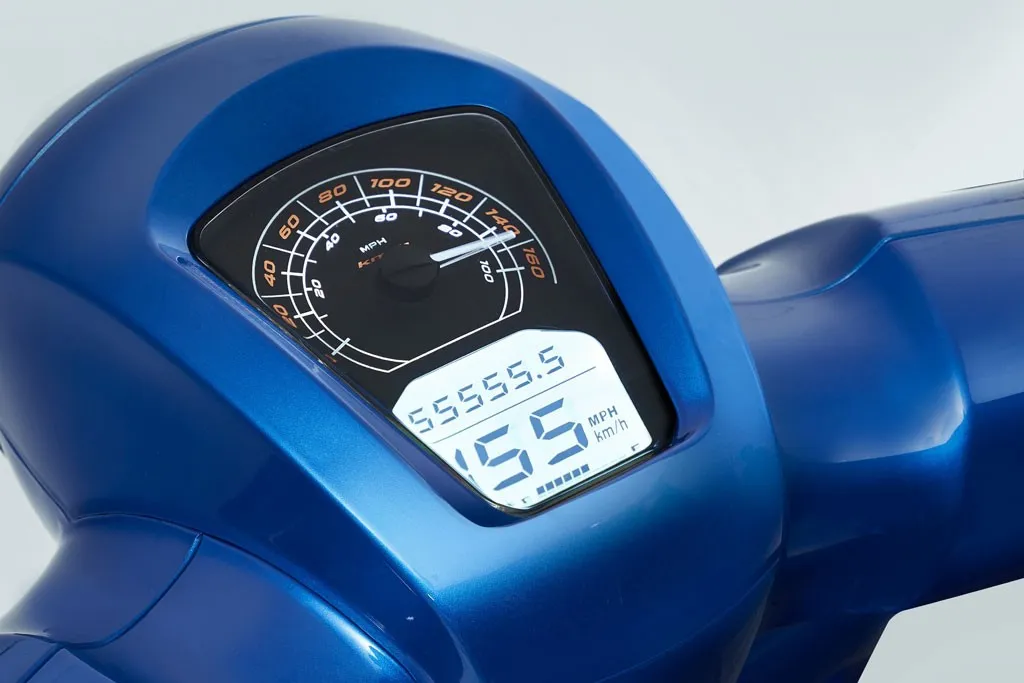 honda-sh-bi-lu-mo-truoc-mau-xe-ga-moi-ra-mat-dan-tinh-tranh-nhau-xuong-tien-vi-thiet-ke-sang-ma-gia-re (7)