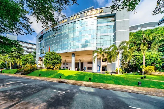 9-truong-dai-hoc-viet-nam-dat-chuan-nuoc-ngoai-sinh-vien-ra-truong-co-viec-lam-gan-nhu-tuyet-doi (7)