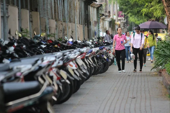 tphcm-ap-dung-thu-phi-long-duong-via-he-cao-nhat-350000-dong-m2-tu-nam-2024 (5)