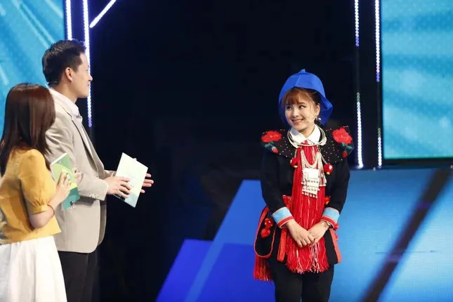 co-ga-nguoi-dao=dau-tien-gianh-hoc-bong-chau-au-tot-nghiep-xong-quay-ve-ban-lang-lam-dieu-khong-tuong (2)