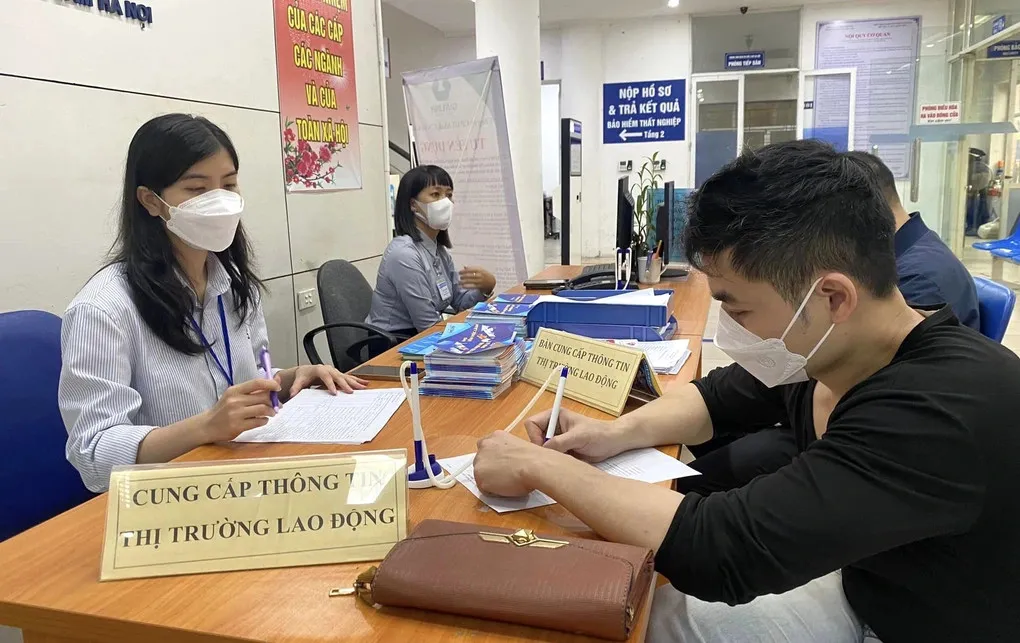 loat-nganh-nghe-sap-bi-cat-giam-lao-dong-trong-thoi-gian-toi-nguoi-lao-dong-doi-mat-nguy-co-sa-thai-so-luong-lon (4)