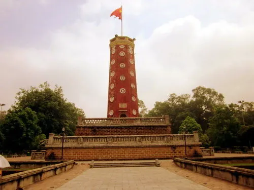 thi-xa-o-viet-nam-tung-len-thanh-pho-roi-xuong-thi-xa-nay-lai-len-thanh-pho-noi-co-thanh-co-thoi-minh-mang (5)