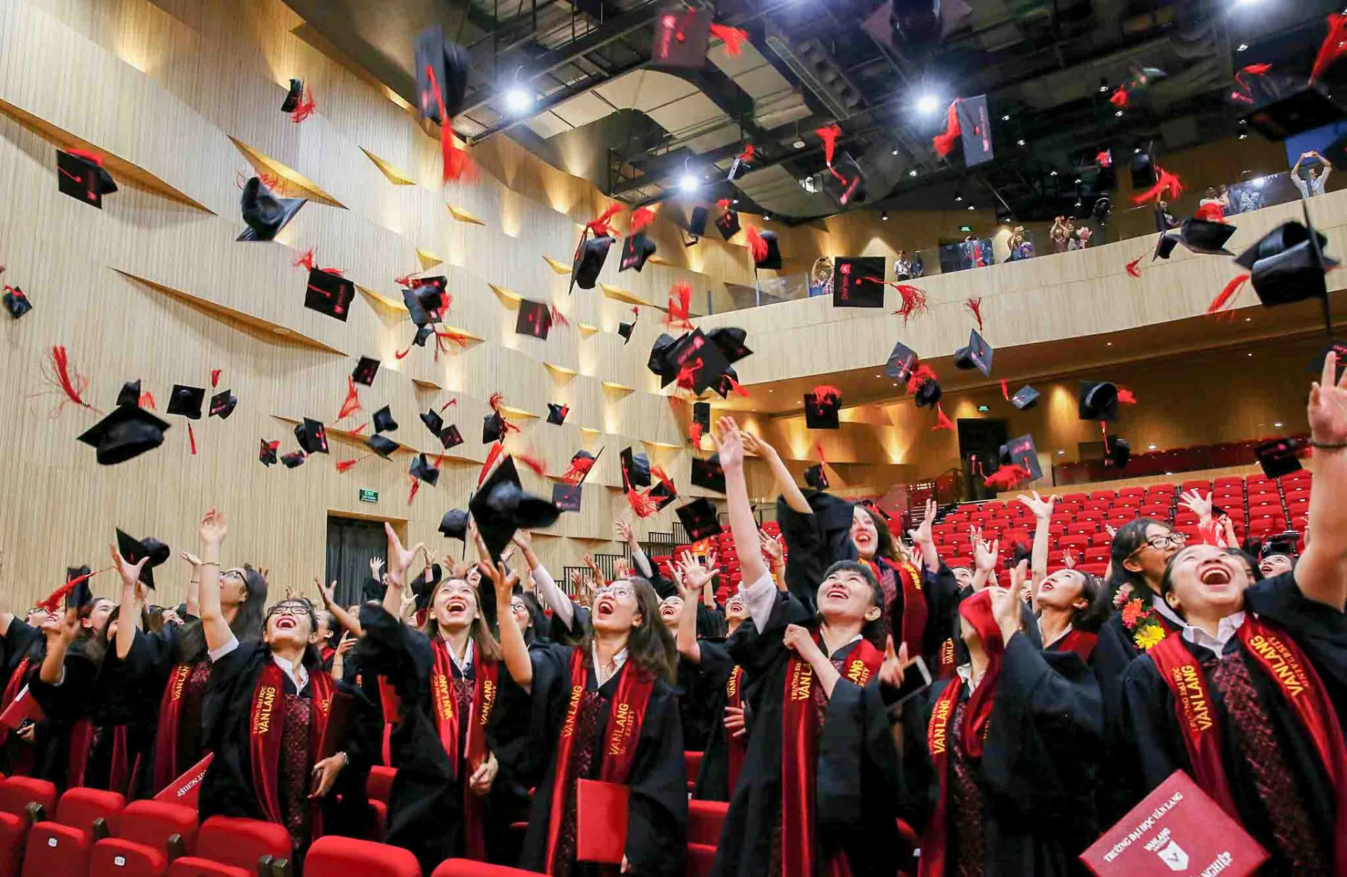 khong-con-5-7-trieu-dong-thang-muc-luong-khoi-diem-cua-sinh-vien-ra-truong-da-vuot-moc-20-trieu-dong-thang (3)