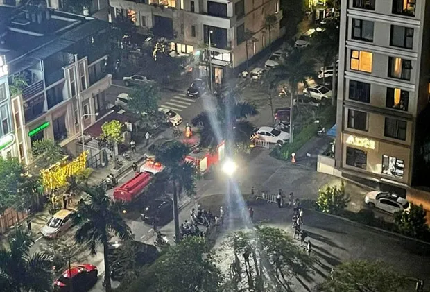 them-mot-can-chung-cu-boc-chay-trong-dem-nguoi-dan-hoang-so-chay-tan-loan-tu-tang-11-nguyen-nhan-cuc-nguy-hiem (2)