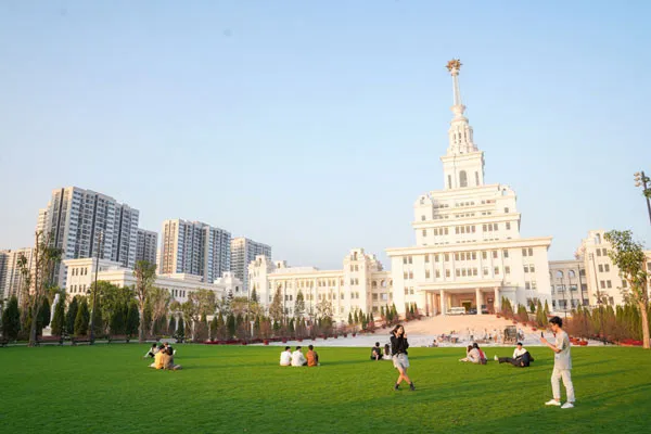 nu-sinh-chia-se-trai-nghiem-hoc-truong-quoc-te- (3)