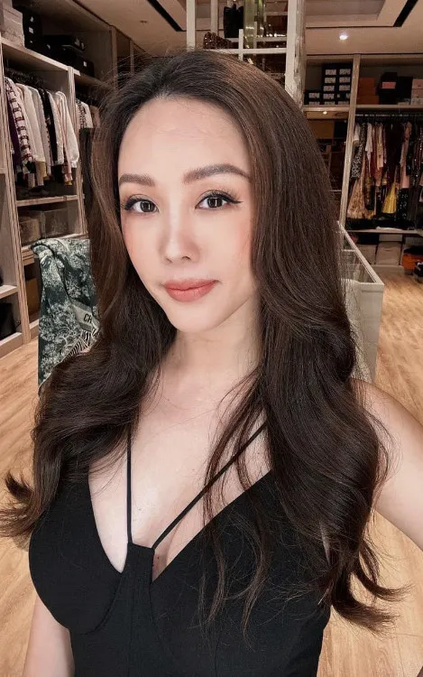 hoa-hau-thu-hoai-toi-doi-hoi-cao-o-nguoi-dan-ong-nhung-cung-khong-bao-gio-de-ho-thiet-thoi (3)