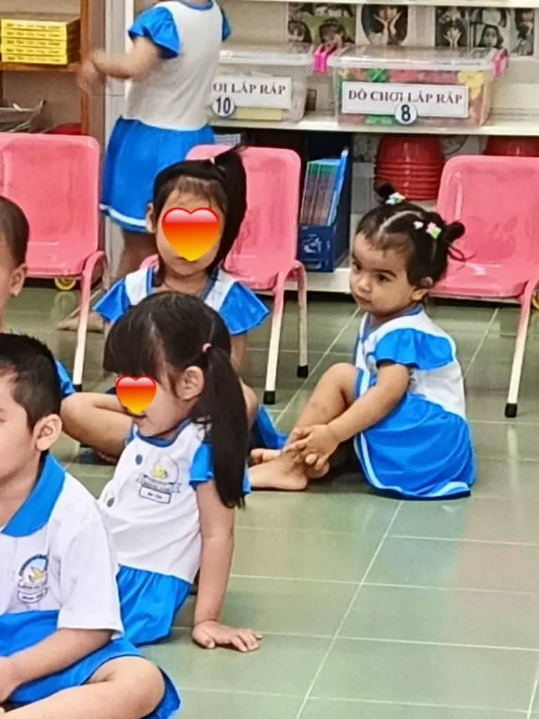 co-chong-giau-nut-vach-vo-ha-tram-cho-con-hoc-truong-binh-dan (2)