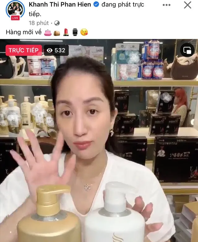 khanh-thi-moi-sinh-con-2-tuan-da-ngoi-hang-gio-livestream-chot-don-cdm-canh-bao-dieu-kieng-cu-sau-sinh (4)