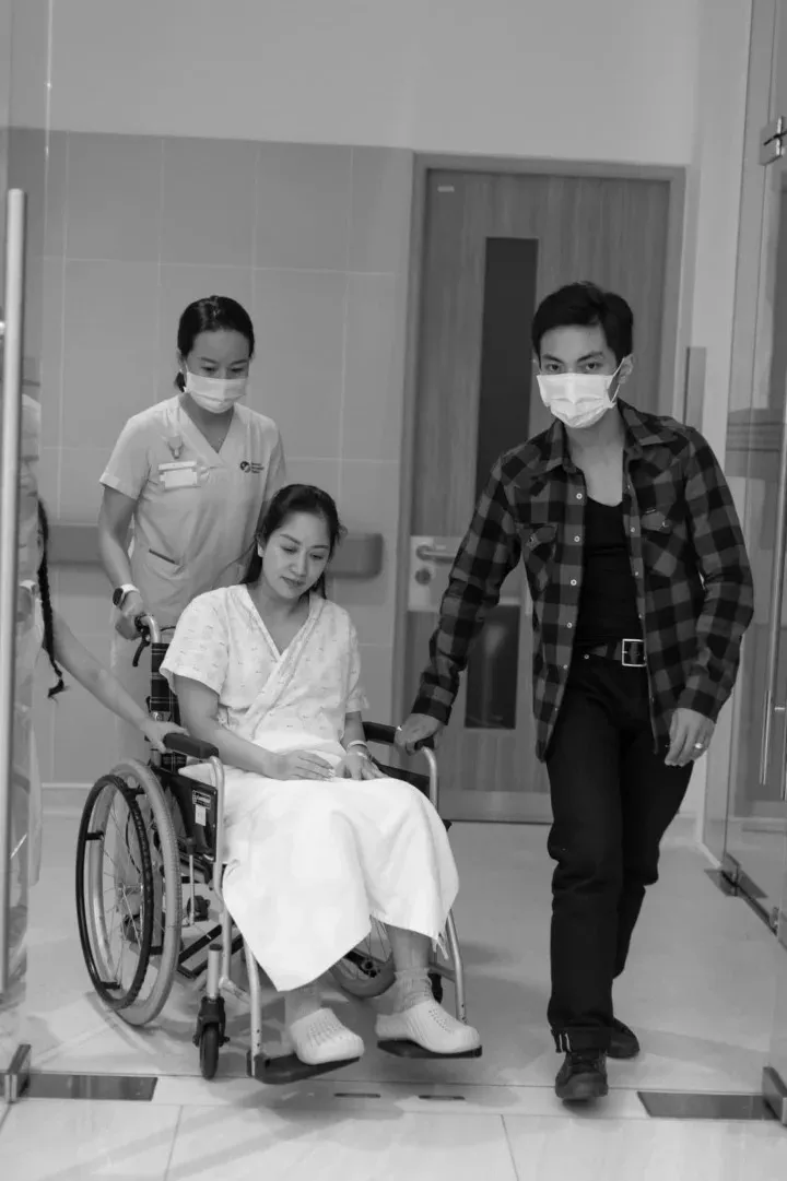 khanh-thi-moi-sinh-con-2-tuan-da-ngoi-hang-gio-livestream-chot-don-cdm-canh-bao-dieu-kieng-cu-sau-sinh (7)