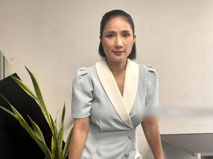 mc-cat-tuong-khoc-nuc-no-len-tieng-xin-loi-khan-gia-sau-lum-xum-quang-cao-lo-khong-dung-su-that (3)