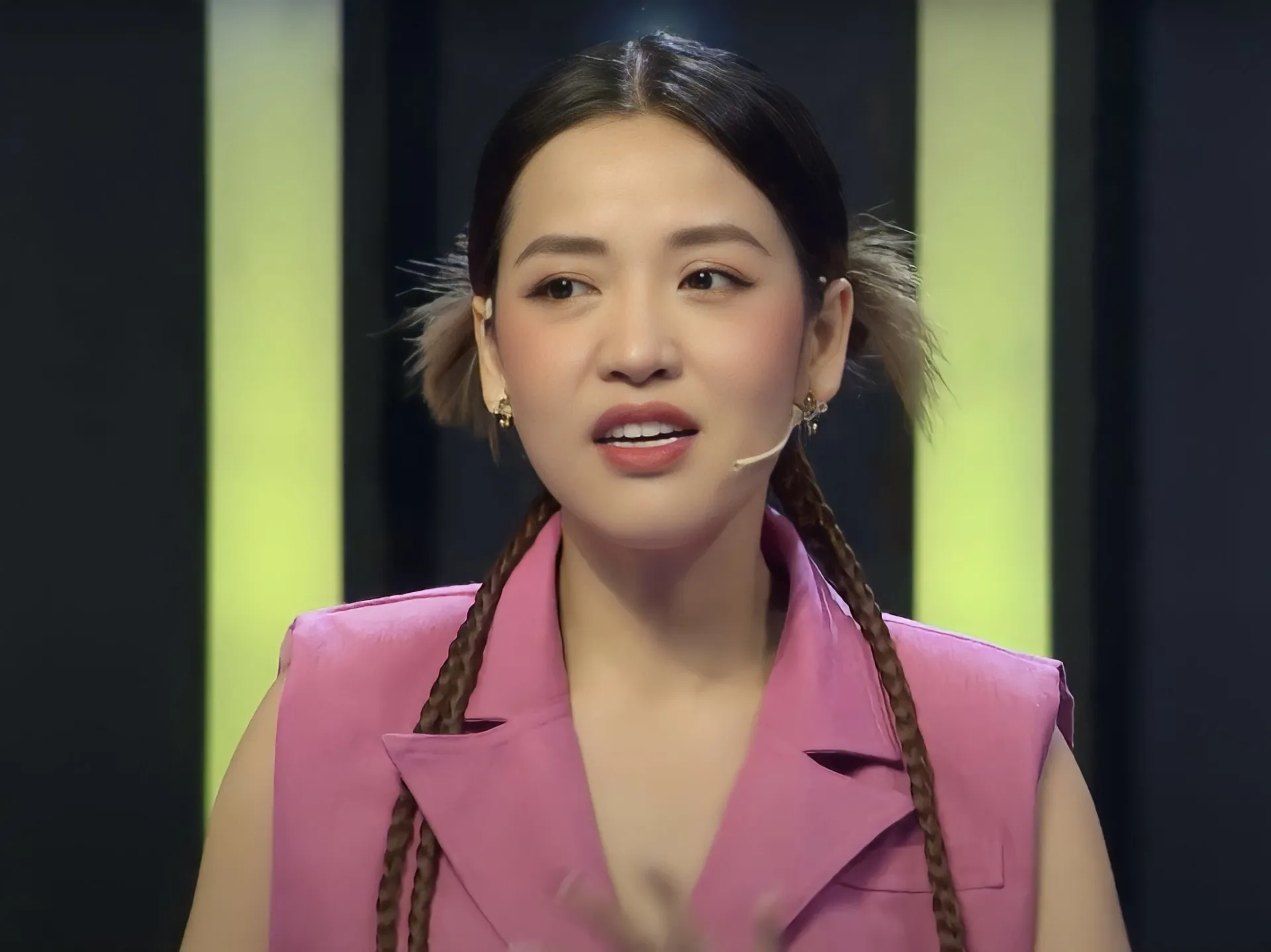 co-gai-mien-tay-an-nho-o-dau-vi-pha-san-nay-lam-tam-diem-la-co-dau-200-cay-vang-chong-dep-trai-nhat-vbiz (14)