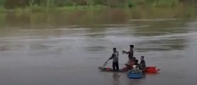 ru-nhau-cau-ca-giam-stress-nhom-ban-bat-duoc-thuy-quai-nang-hon-100kg-5-nguoi-khieng-khong-noi (1)