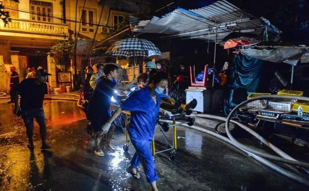 sau-vu-chay-chung-cu-mini-ha-noi-nhoi-long-cau-chuyen-nguoi-o-lai-doi-dien-va-vuot-qua-noi-dau-khong-de-dang (5)
