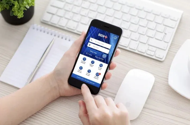 dau-thang-12-ai-giao-dich-chuyen-khoan-so-tien-lon-phai-khai-bao-nam-thong-tin-tranh-bi-phat(2)