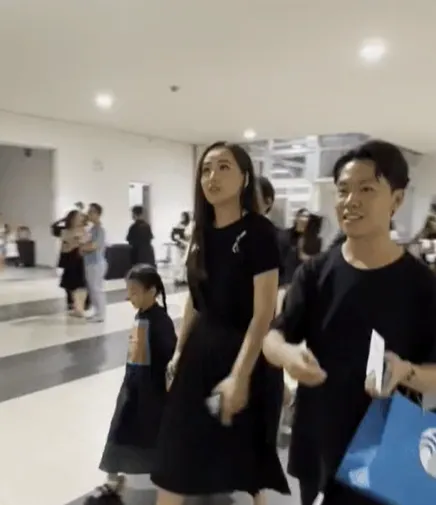 midu-len-tieng-chuyen-hoa-hau-mai-phuong-thuy-da-bi-mat-ket-hon-sinh-con-gai-noi-mot-cau-noi-su-viec-vo-le (1)