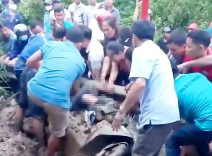 tren-duong-di-day-ve-2-co-giao-bi-dat-da-sat-lo-vui-lap-hien-truong-chuc-nguoi-giai-cuu-nghet-tho (4)