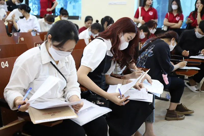 sinh-vien-nhap-hoc-xong-truong-dai-hoc-bat-ngo-tang-hoc-phi-so-tien-lon-hon-nhieu-so-voi-de-an-tuyen-sinh (3)