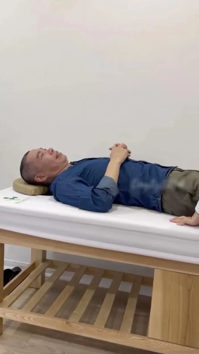 vo-nsnd-cong-ly-hot-hoang-cho-biet-chong-bi-nga-nha-tam-dong-trang-thai-xot-xa-he-lo-tinh-hinh-suc-khoe (2)