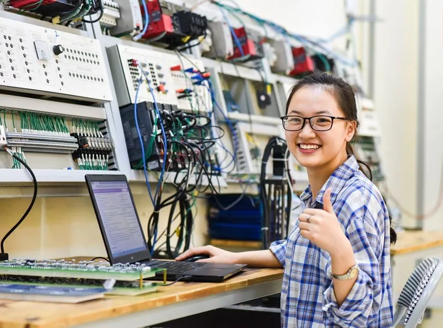 nganh-hoc-sinh-vien-ra-truong-luong-khoi-diem-30-trieu-thang-khong-lo-that-nghiep-vi-ti-le-co-viec-lam-gan-nhu-tuyet-doi (5)