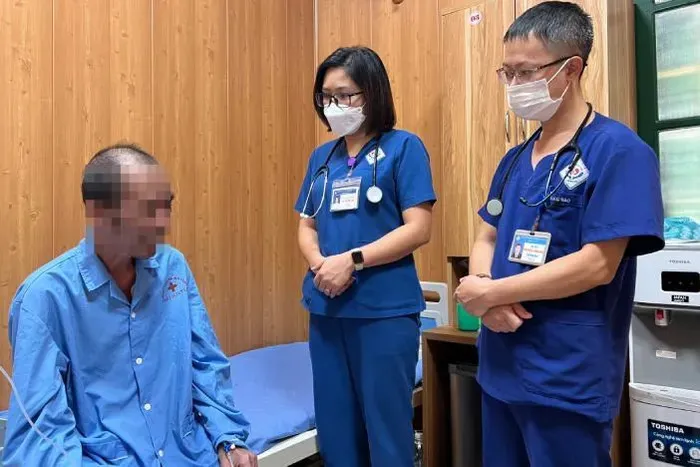 an-com-voi-cha-la-lot-nguoi-dan-ong-suyt-ra-di-mai-mai-bac-si-noi-nguyen-nhan-ai-nghe-xong-cung-ren (2)