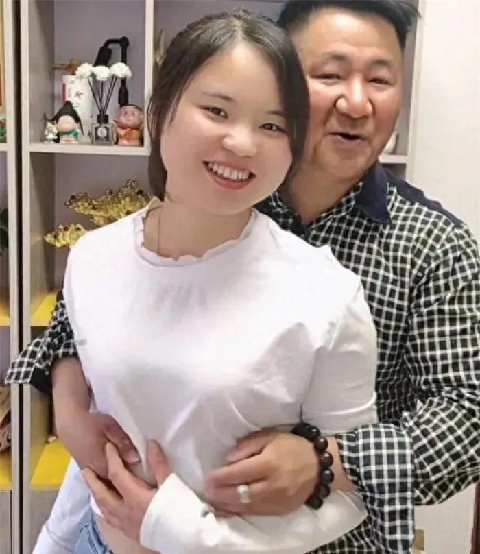 nguoi-dan-ong-u60-cuoi-vo-tre-kem-35-tuoi-tiet-lo-da-chi-6-ty-va-mot-can-nha-de-ruoc-vo-ve-nha (2)