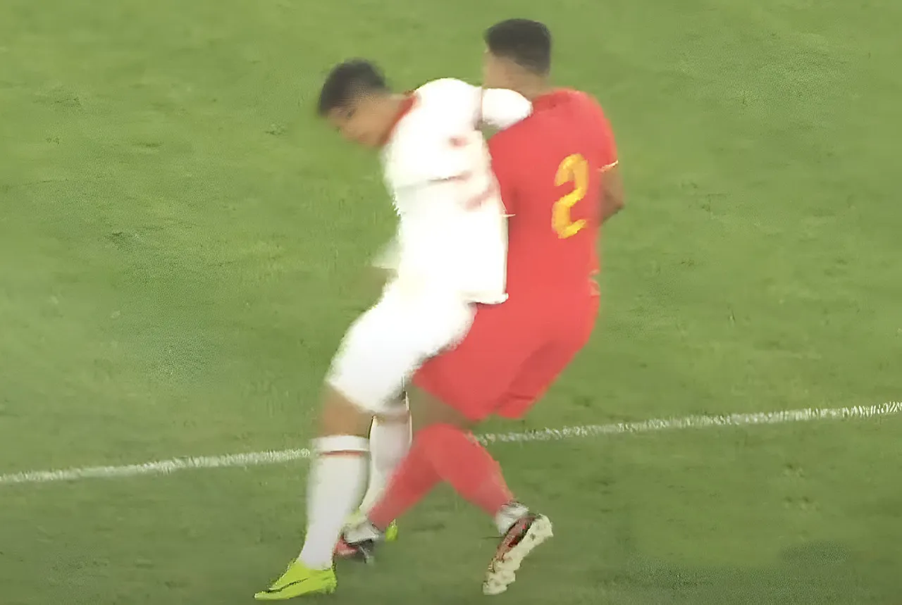 nguyen-tien-linh-bi-duoi-co-chi-sau-10-phut-vao-san-truoc-dt-trung-quoc-chiu-an-phat-nang (9)