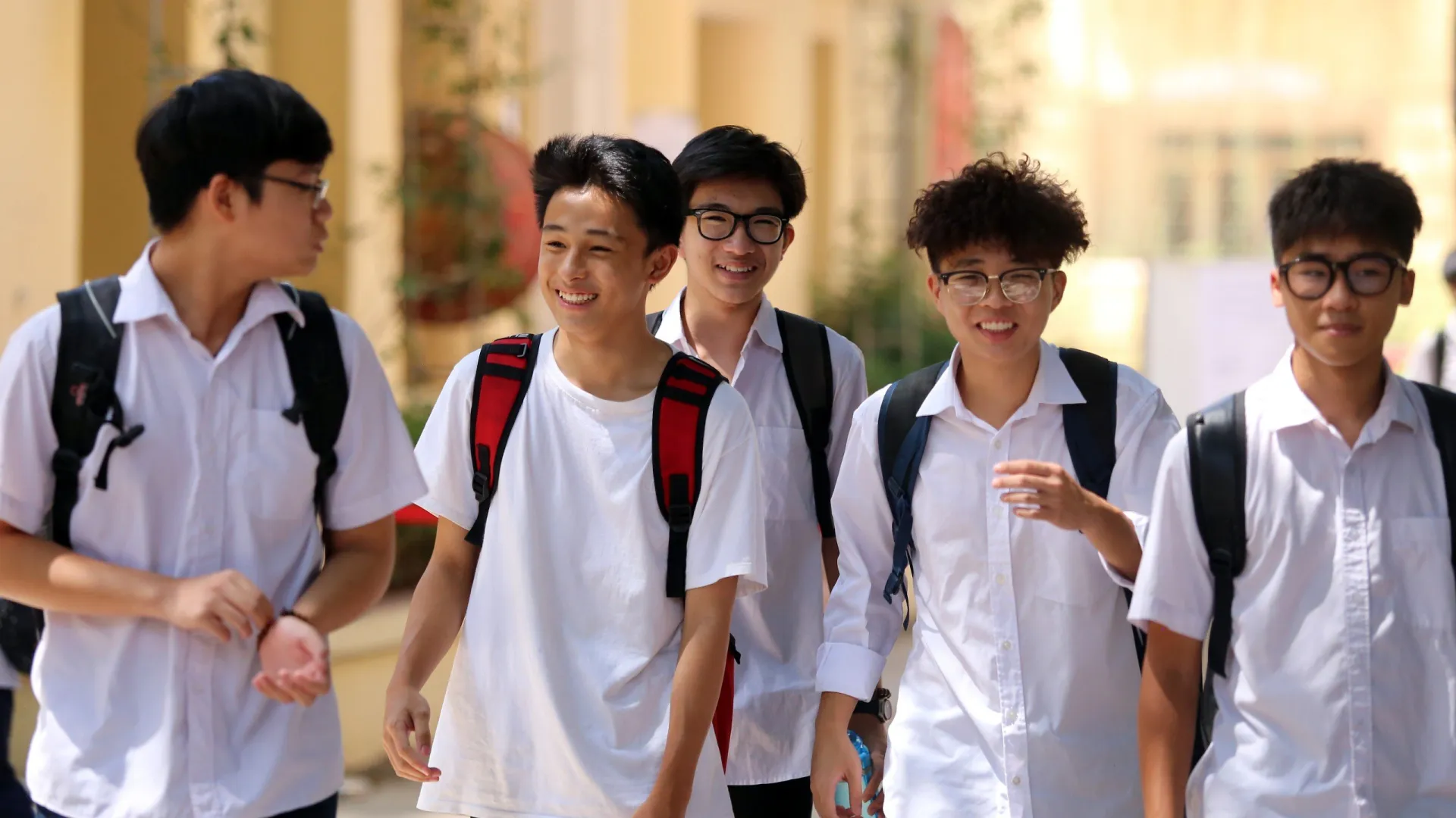 nam-hoc-2023-2024-5-dia-phuong-mien-hoc-phi-cho-hoc-sinh-cac-cap-phu-huynh-cap-nhat-som (3)