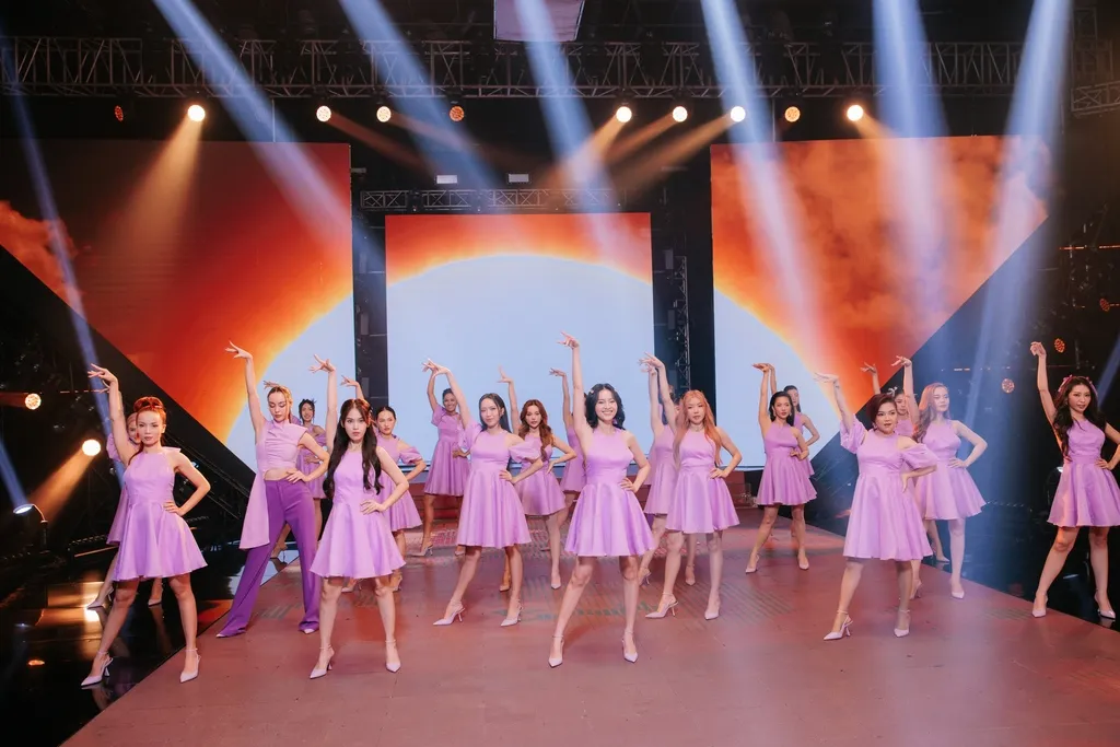 mv-chu-de-chi-dep-dap-gio-re-song-gay-choang-ve-do-dau-tu-ve-trang-phuc (11)