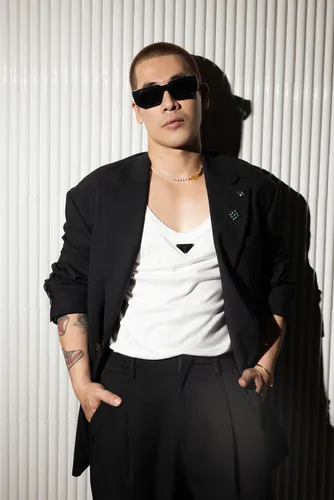 mv-chu-de-chi-dep-dap-gio-re-song-gay-choang-ve-do-dau-tu-ve-trang-phuc (4)