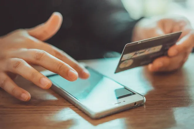 chuyen-khoan-nham-600-trieu-dong-nguoi-dan-ong-dau-dau-khi-doi-phuong-dong-y-tra-nhung-toa-an-lai-khong-cho (3)