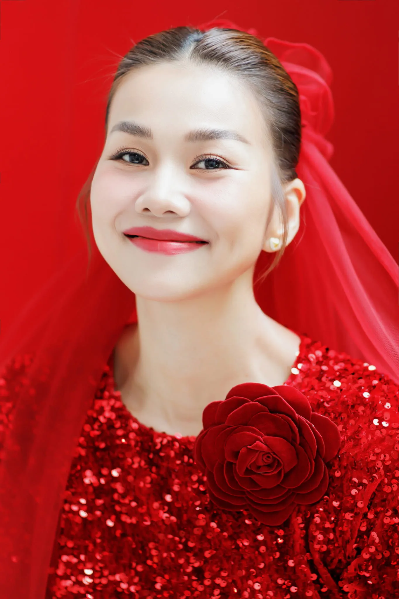 bo-hoa-cam-tay-thanh-hang-dung-trong-ngay-trong-dai-ngot-nghet-ca-trieu-1-bong-mang-y-nghia-dac-biet (4)