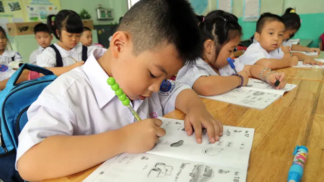 bai-toan-lop-1-dap-an-ngay-truoc-mat-nhung-phu-huynh-keu-cuu-cdm-tim-noi-xa-xoi-nghe-cau-tra-loi-ngo-nguoi (4)