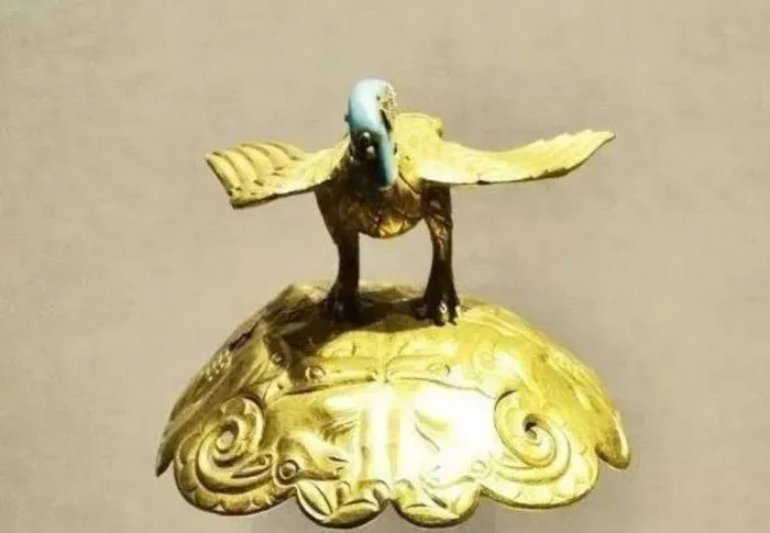 cu-ong-nhat-ve-chai-kiem-song-thi-nhat-trung-3-ky-vang-dem-ban-duoc-4-trieu-thi-ta-hoa-co-vat-ngan-ty (31)