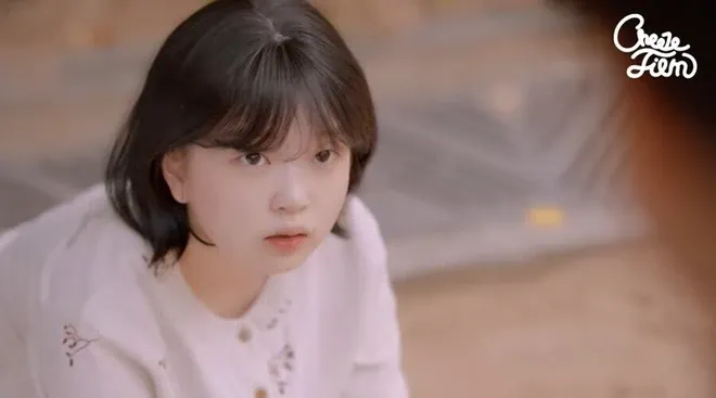 nu-dien-vien-21-tuoi-dong-hoc-sinh-tieu-hoc-qua-xuat-sac-guong-mat-tre-den-muc-ai-cung-tuong-hoc-dien-vien-nhi (5)