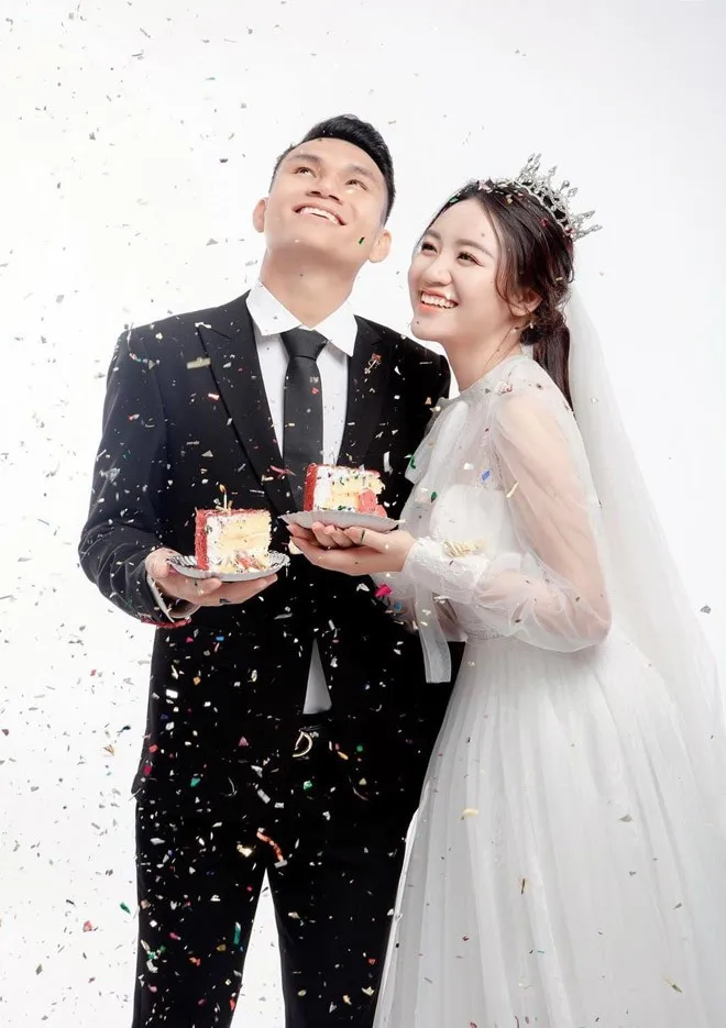 cuoi-chang-cau-thu-ngheo-hot-girl-nghe-an-co-cuoc-song-nhu-mo-lien-tiep-tau-xe-hoi-tien-ty (6)