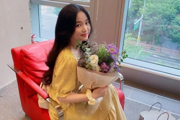 nu-ca-si-14-tuoi-bi-nguoi-dan-ong-60-tuoi-rinh-mo-mao-nhan-lam-cha-so-hai-phai-dan-dan-cau-cuu (2)