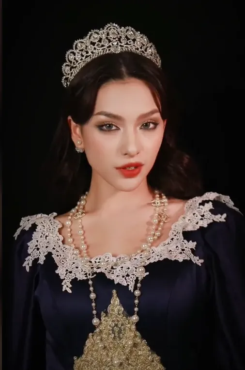 soan-ngoi-quynh-thi-nu-tiktoker-2k2-soan-ngoi-nu-hoang-tao-trend-tro-thanh-phu-thuy-bien-hoa-dinh-nhat-mxh (4)