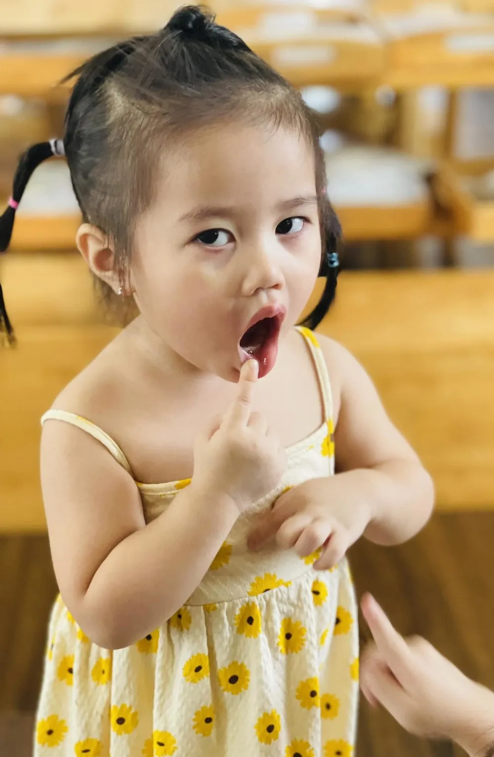 ai-nu-thu-2-nha-le-duong-bao-lam-noi-tieng-co-guong-mat-uat-han-giong-bo-hinh-anh-moi-nhat-khien-cdm-day-song (114)