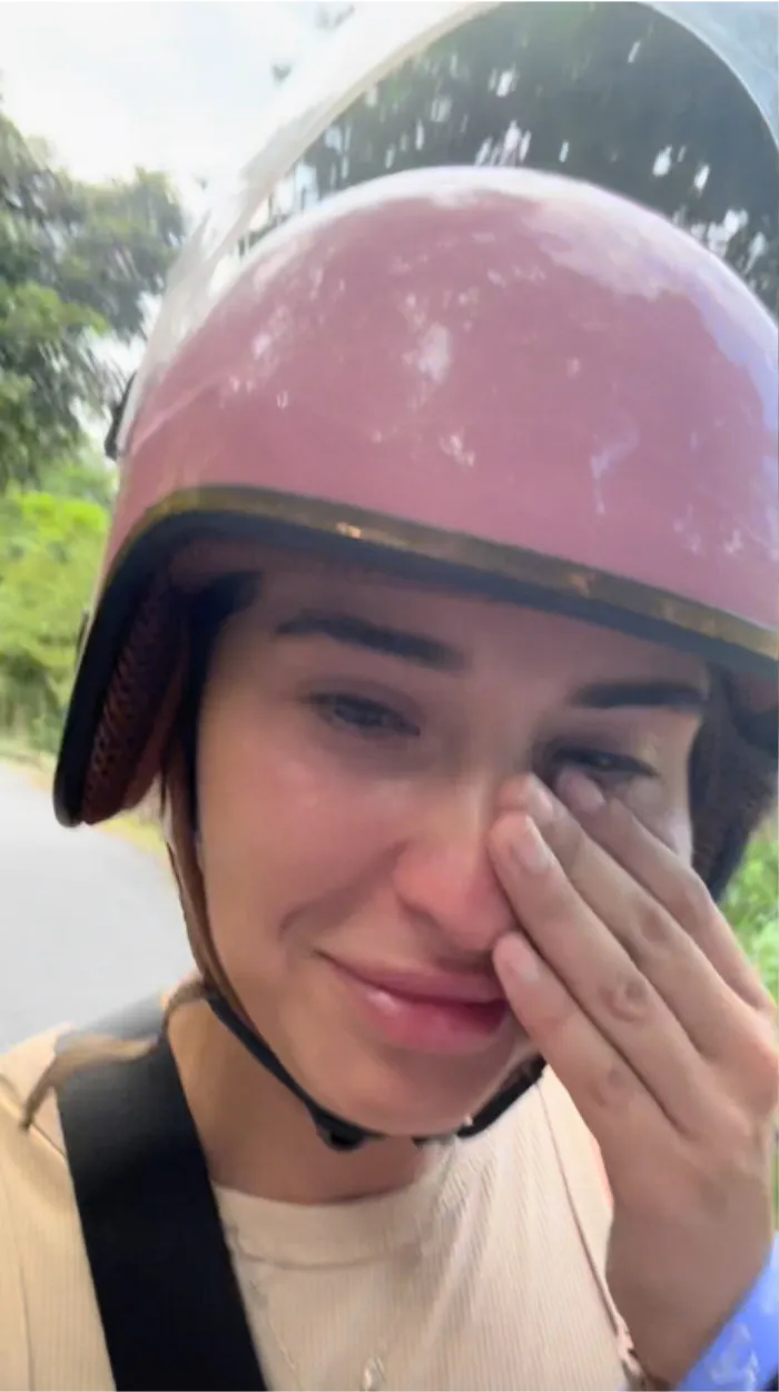 nu-du-khach-nuoc-ngoai-khoc-nac-khi-di-duong-deo-ha-giang-nghe-ly-do-nguoi-viet-tu-hao (7)