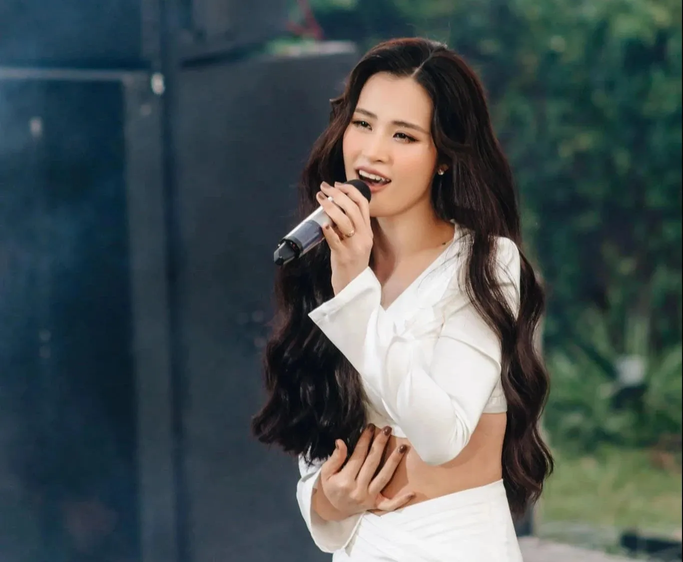 tran-thanh-tiet-lo-tung-to-tinh-mot-nu-ca-si-vbiz-nhung-bi-tu-choi-thang-netizen-soi-duoc-danh-tinh (12)