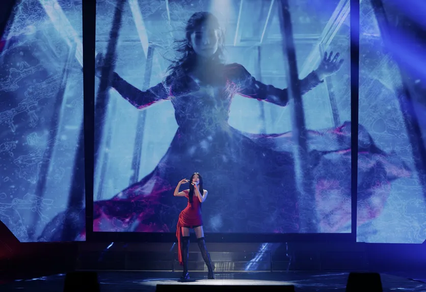 khong-tu-quynh-ra-dong-bat-tay-voi-producer-wokeup-mang-den-ban-hit-quoc-dan-lanh (8)