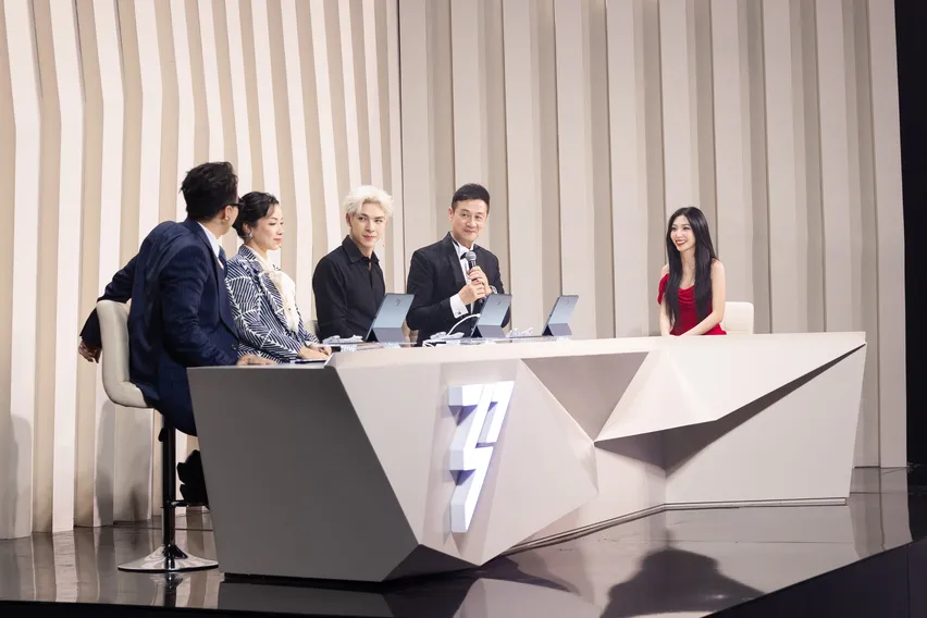 khong-tu-quynh-ra-dong-bat-tay-voi-producer-wokeup-mang-den-ban-hit-quoc-dan-lanh (9)