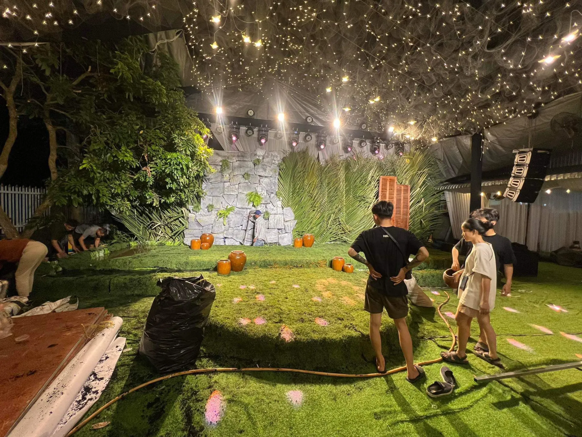 gin-tuan-kiet-lo-dien-truoc-gio-g-dam-cuoi-dong-thap-dan-dao-viet-check-in-lo-them-chi-tiet-doc-la (4)