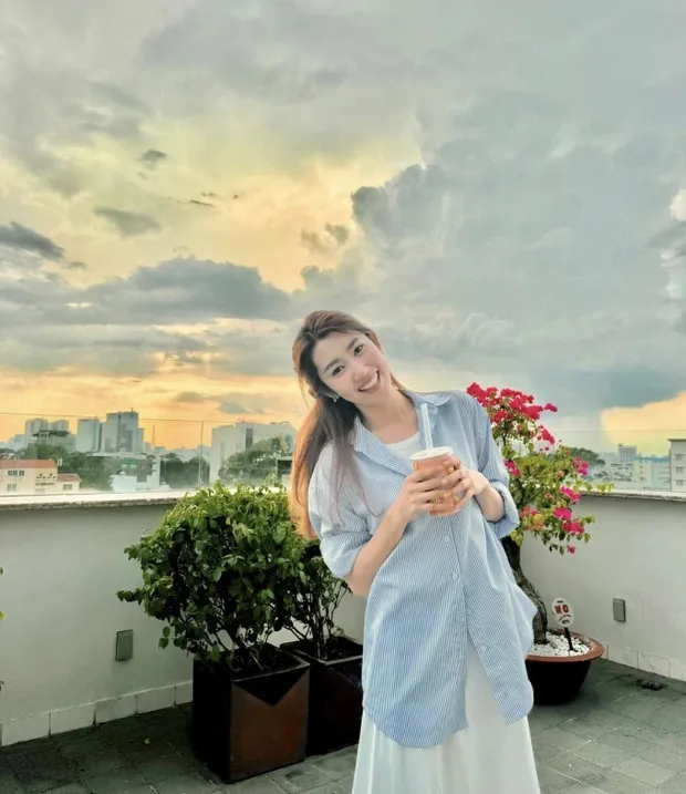 thuy-ngan-lo-dien-sau-nghi-van-hen-ho-jack-than-mat-ben-nguoi-dan-ong-khac-dap-tan-tin-don (4)