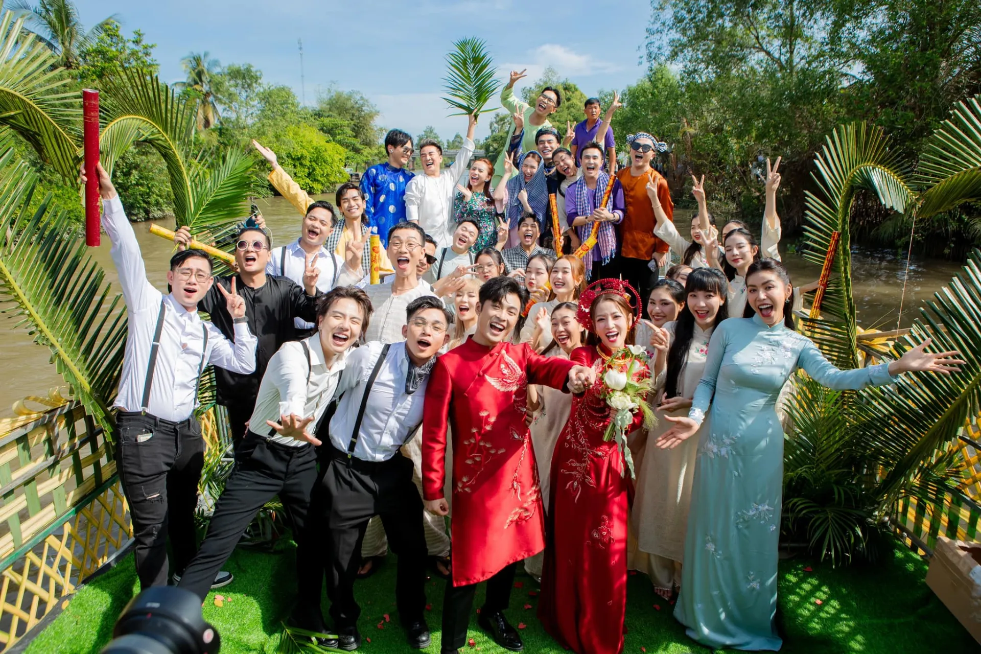 puka-len-tieng-ve-tin-moi-thiep-moi-chi-di-1-nguoi-tai-dam-cuoi-dong-thap-khien-gia-dinh-bi-goi-dien-tan-cong (3)