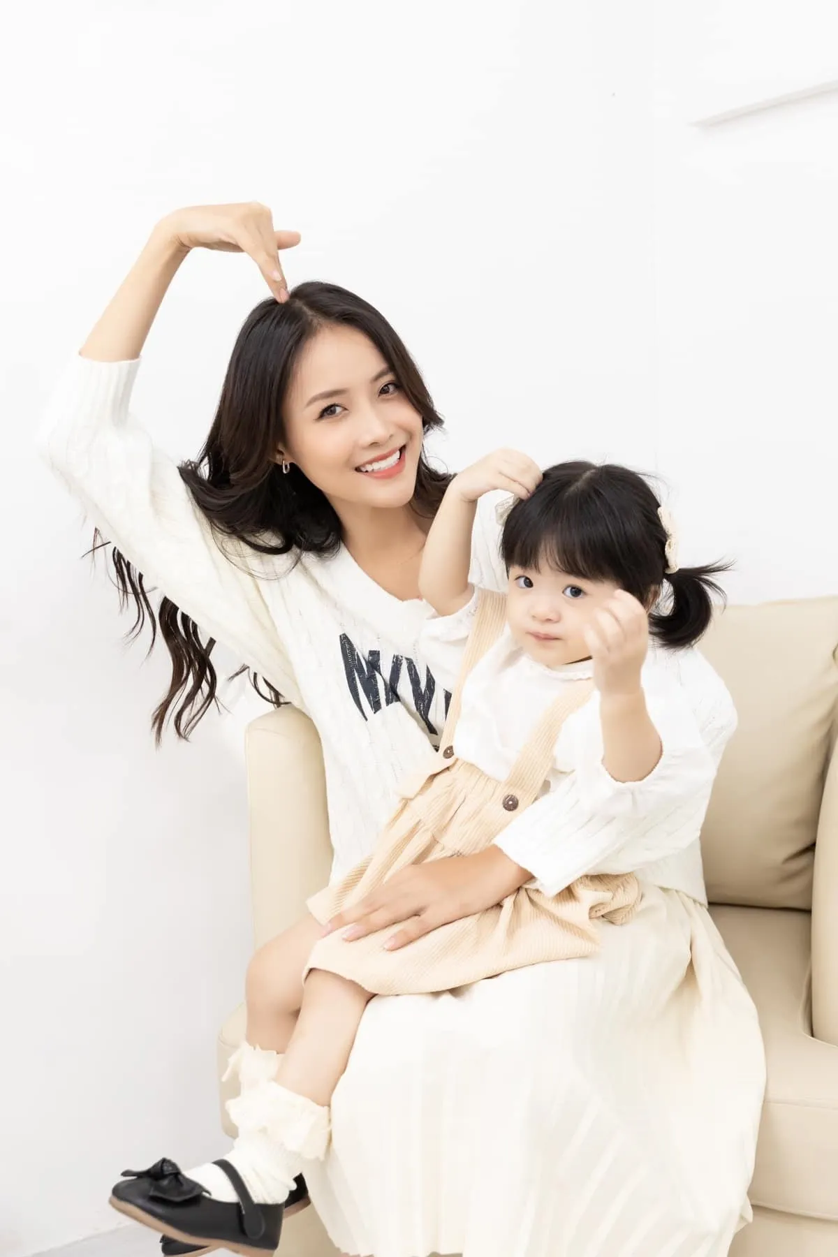 sao-nu-vbiz-tung-tiet-lo-mac-benh-kho-mang-thai-nhung-lai-dinh-bau-lien-tuc-nay-len-tieng-lam-ro (31)