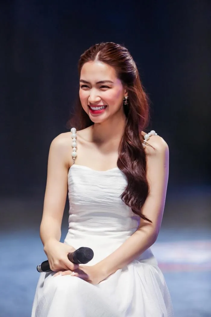 hoa-minzy-bi-ban-cu-vach-tran-tinh-cach-that-lam-chi-dai-tu-cap-3-thuong-xuyen-bi-kiem-diem (4)