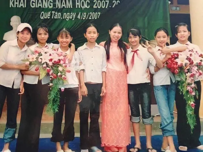 hoa-minzy-bi-ban-cu-vach-tran-tinh-cach-that-lam-chi-dai-tu-cap-3-thuong-xuyen-bi-kiem-diem (5)